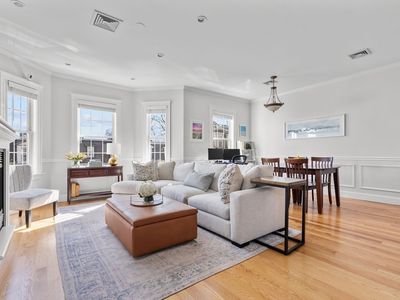 524 E 6th St #3, South Boston, MA, 02127
