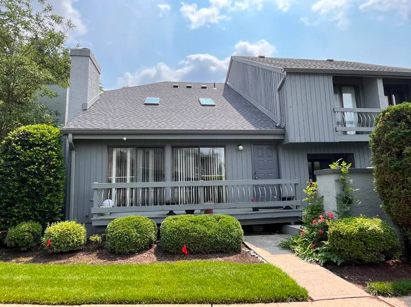 203 Linda Ln, Edison, NJ 08820