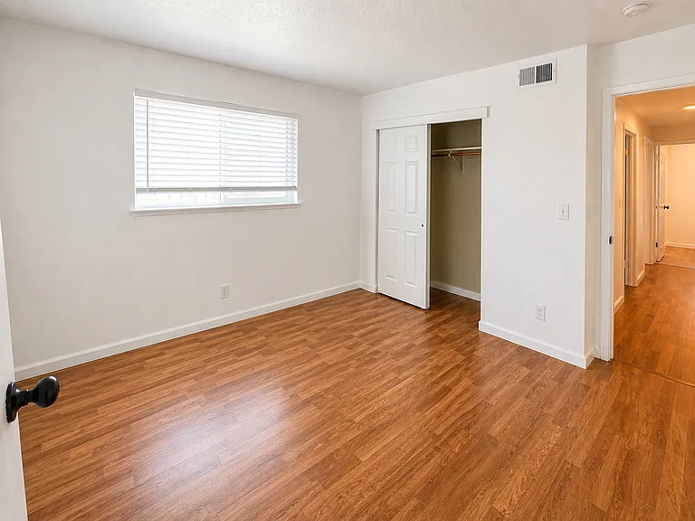 3911 Annadale Ln #8 — Photo 12