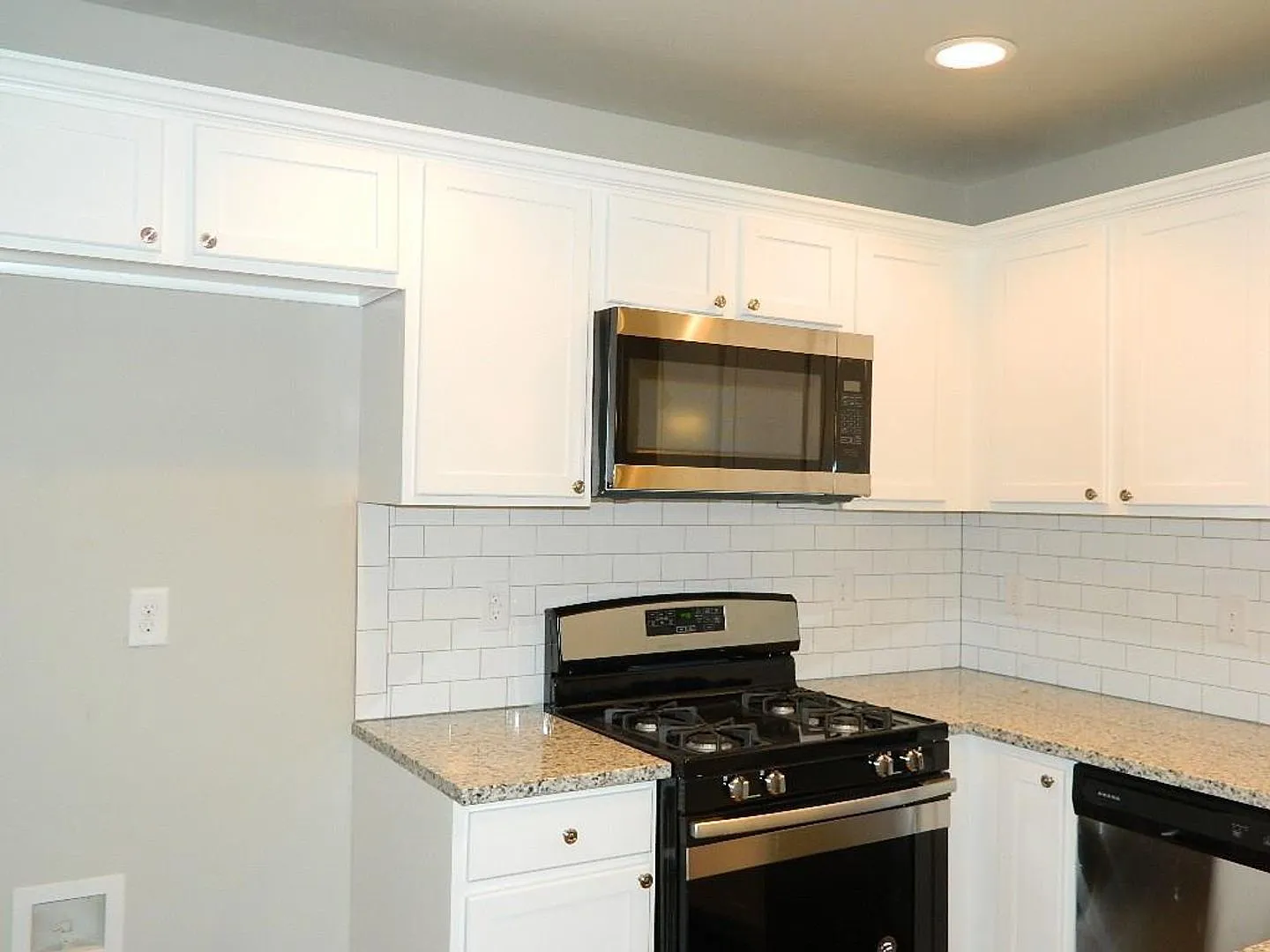 4 Bedroom, 2 Bathroom Home With 2 Car Garage Close To Tinker Afb — Photo 3