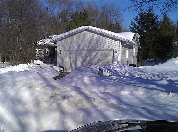 2nd image of 3362 Statesman Ct NE