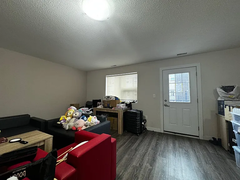 338 Albert St #214 — Photo 5