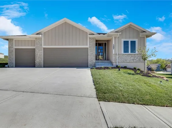 1202 Morgan Dr, Pleasant Hill, MO 64080