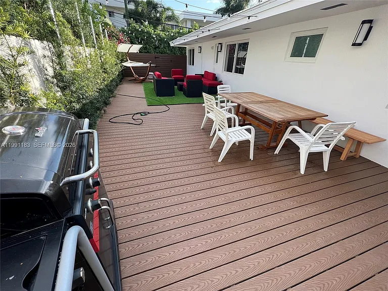 750 Polk St — Photo 6