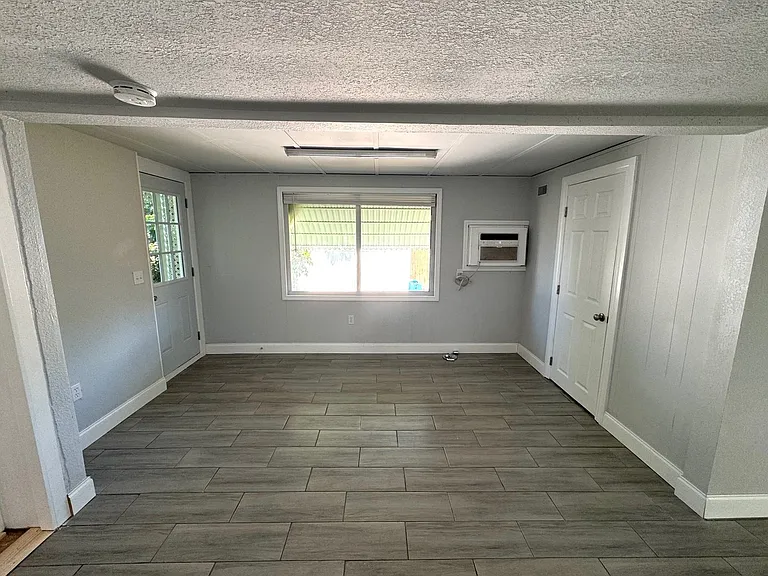 515 49th Avenue Terrace West — Photo 4