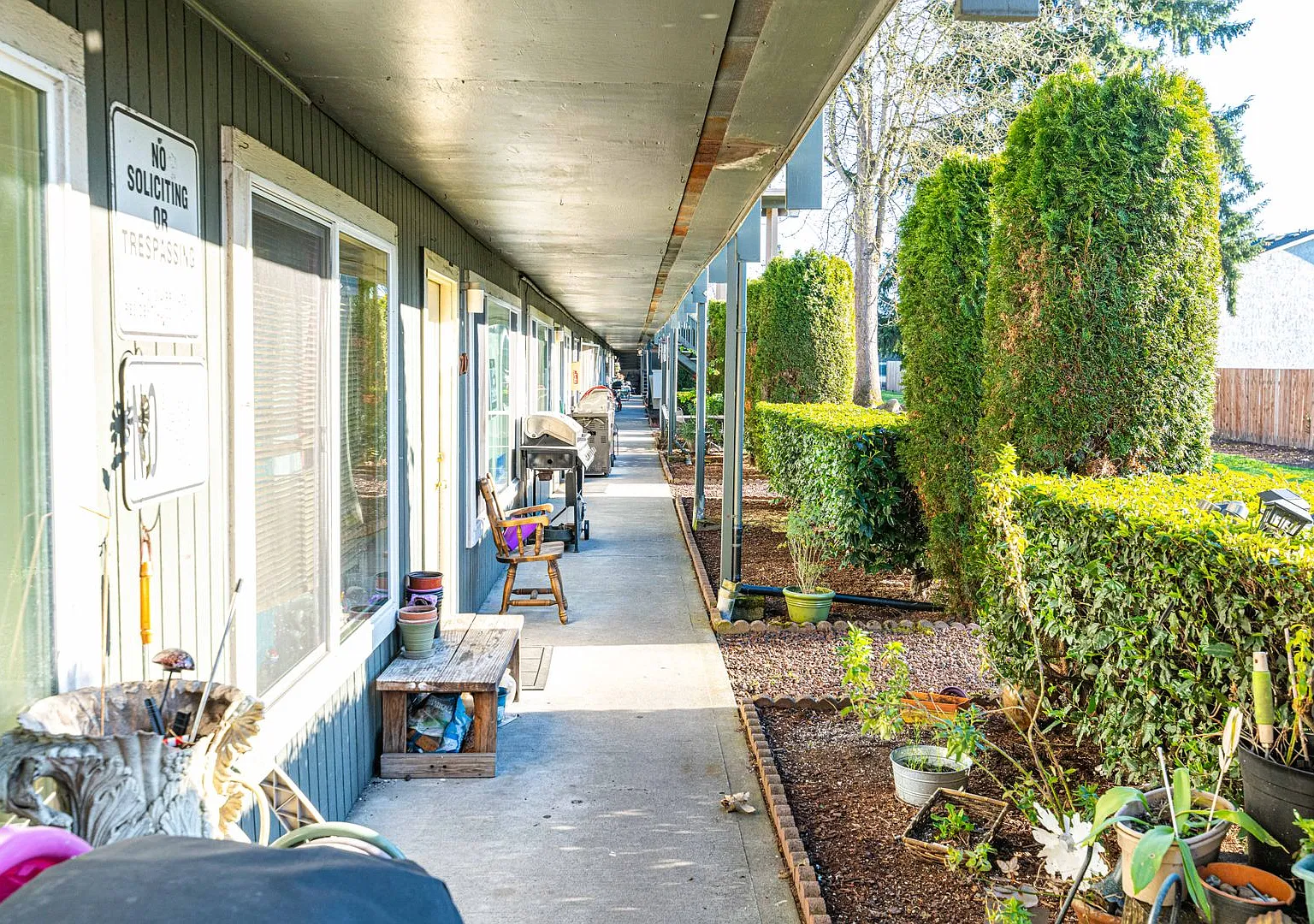 Auburn Oaks Apartments — Photo 3