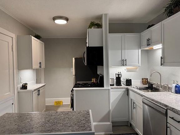 2nd image of 1131 Lincoln Ave