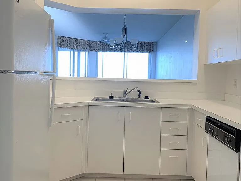 8040 Sailboat Key Blvd S #203 — Photo 8
