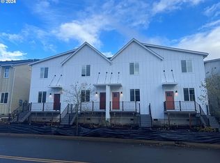 2037 Strong Rd SE, Salem, OR 97302