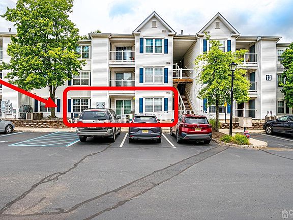 2nd image of 1325 Waterford Dr