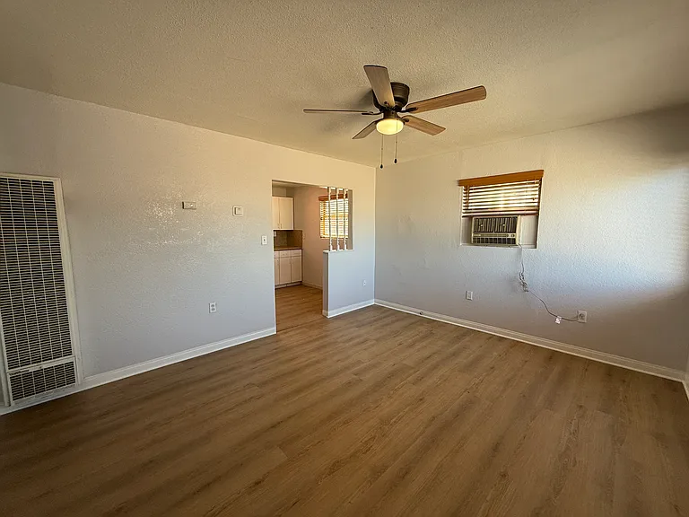 16459 Willow St — Photo 11