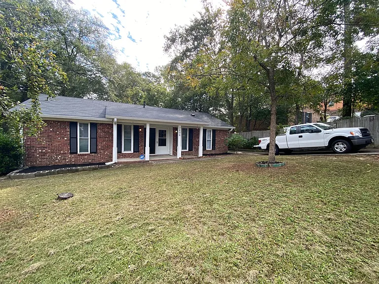 3606 Quail Hollow Dr — Photo 4