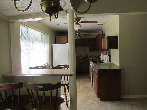 5th image of 100 Green Hill Dr