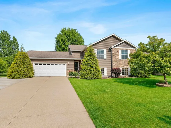 2341 Lacewing Dr, Neenah, WI 54956