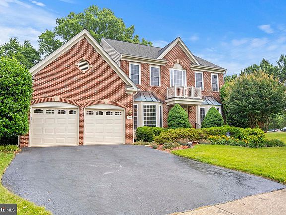 2nd image of 2800 Holland Ct