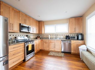 2989 Kensington Rd, Cleveland, OH 44118