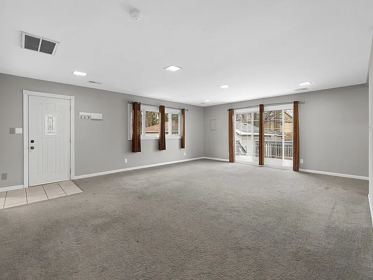 232 Highland Rd — Photo 16