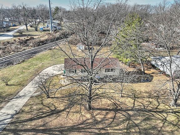 2nd image of 2825 N Fairview Ave