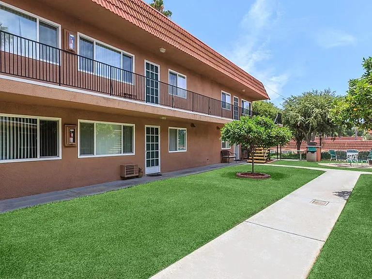 Villa Monair Apartments — Photo 5