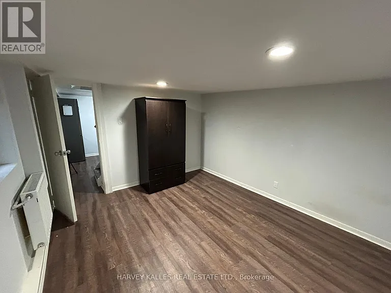 1098 Bathurst St #3 — Photo 5