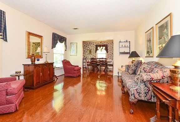 4th image of 1236 Beechdale Dr