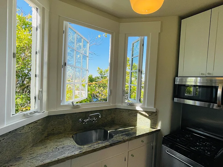 845 Waller St #4 — Photo 14