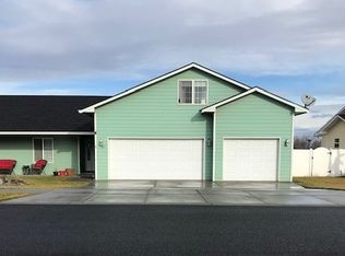 122 SW Desert Sky Dr, Hermiston, OR 97838
