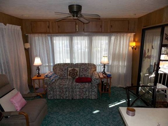 3rd image of 37529 Elder Ln
