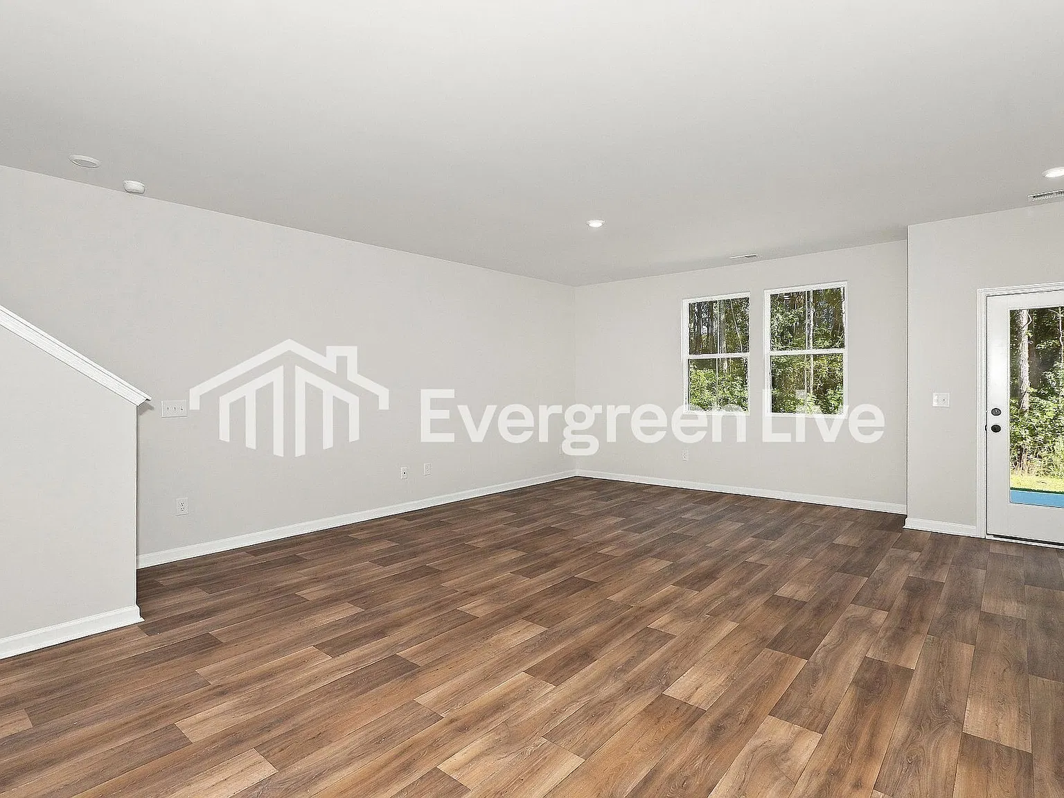 3 bed, 2.5 bath, 1905 sqft, $1,850 — Photo 4