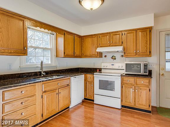 4th image of 11517 Silverleaf Ln