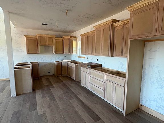 4th image of 275829 Caddo St