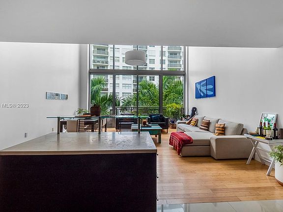 4th image of 6000 Collins Ave APT 507