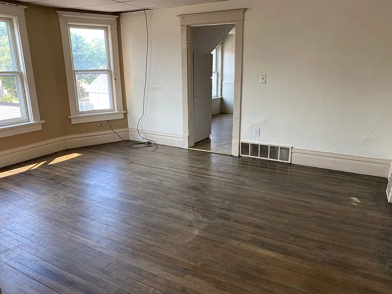 834 S 3rd Ave — Photo 12
