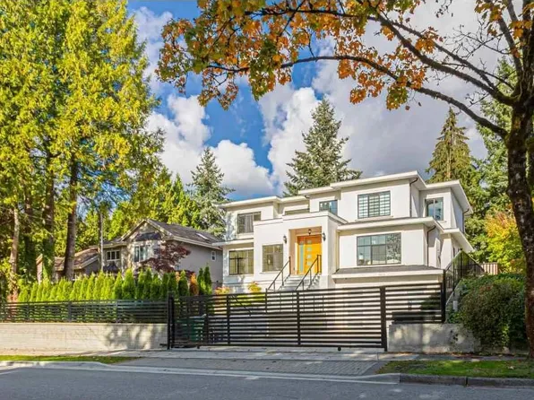 8267 Government Rd, Burnaby, BC V5A 2E4