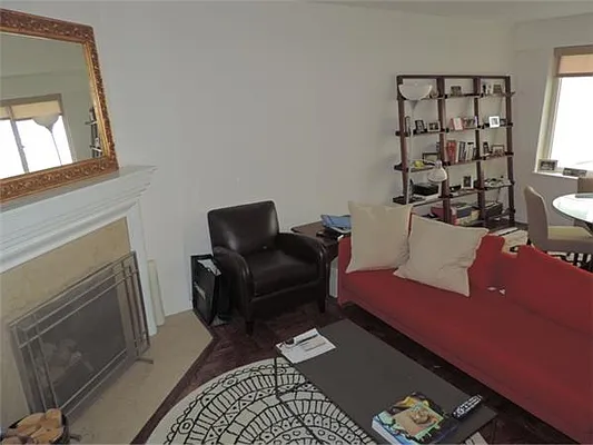 Rented by essential NEW YORK Real Estate | media 31