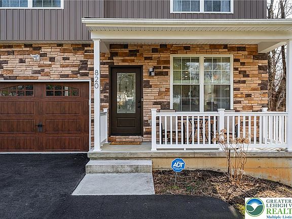 3rd image of 820 Public Rd