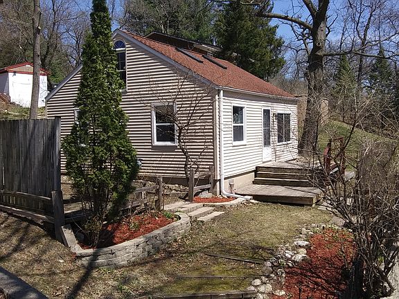 3rd image of N38W32690 Edgewood Ct