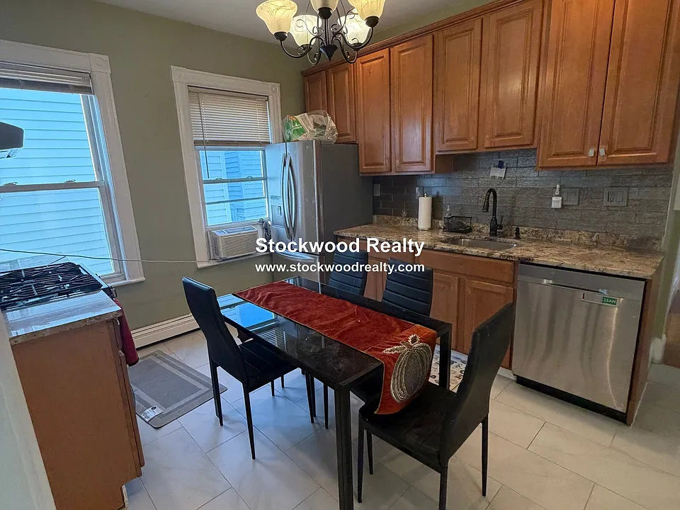 3 Spring Garden St #3