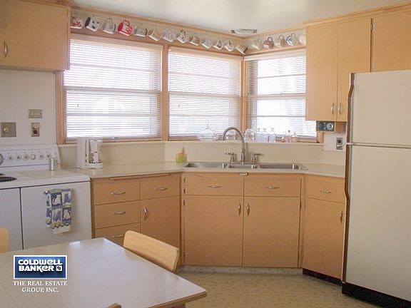 Grow some herbs in you sun drenched Kitchen.