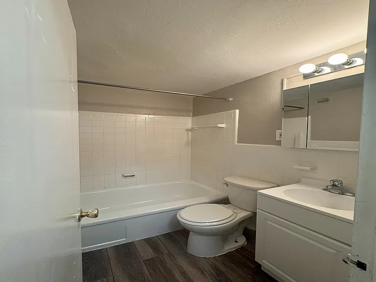 Campus Apartments — Photo 11