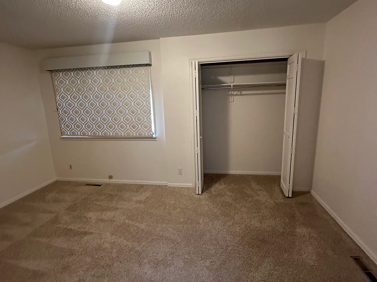 3 bed, 2.5 bath, 1690 sqft, $3,400 — Photo 4