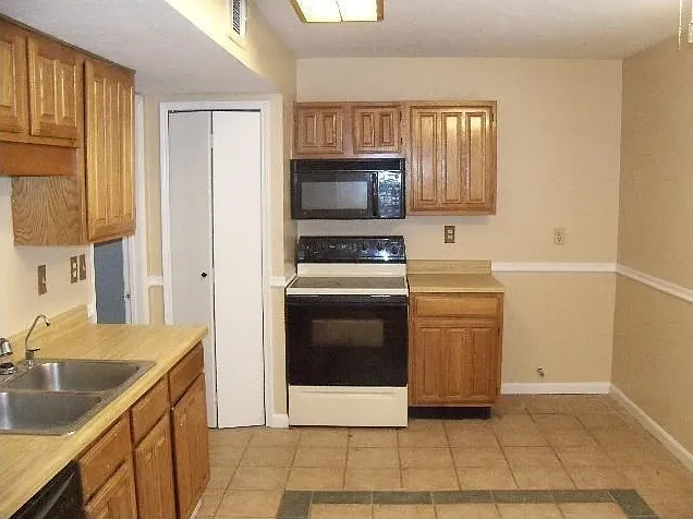 6733 Dandelion Dr — Photo 8