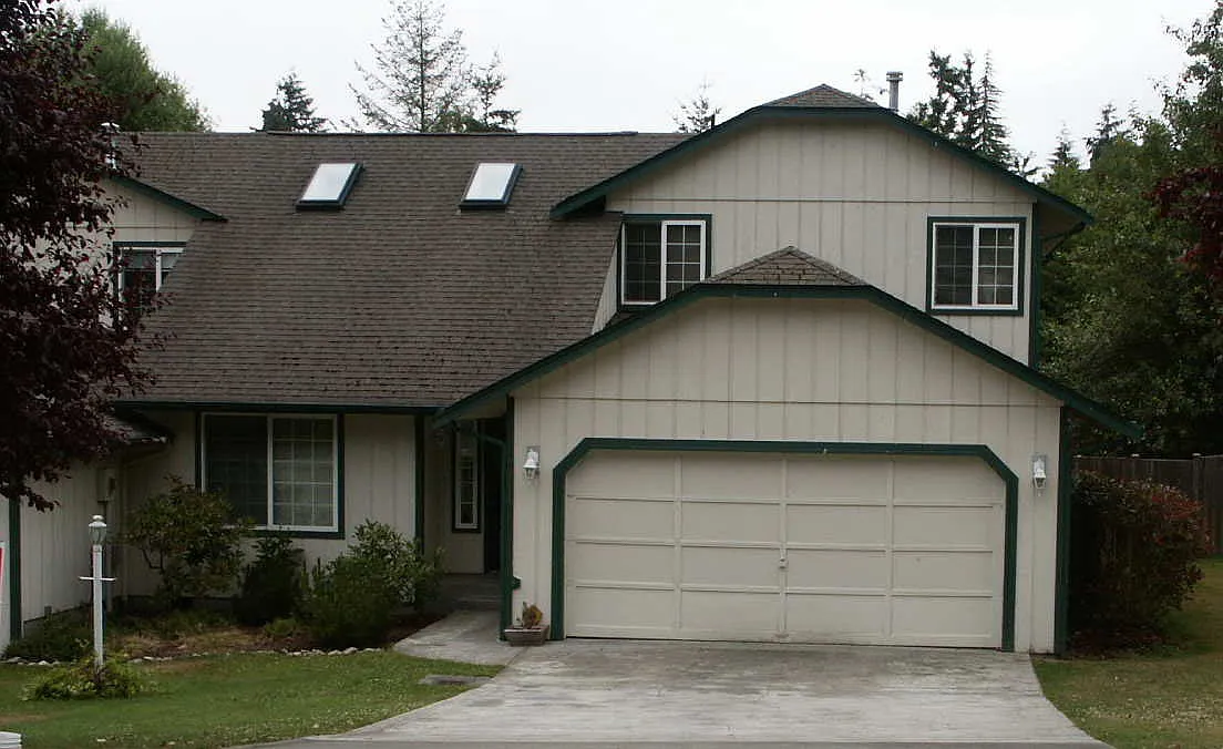 3 bed, 2.5 bath, 1820 sqft, $2,495 — Photo 1
