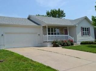 105 SW Rock Creek Ln, Grain Valley, MO 64029