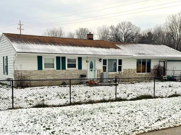 333 Palmer St, Clio, MI 48420