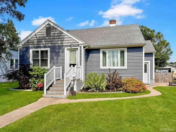 1410 Stephenson Ave, Escanaba, MI 49829