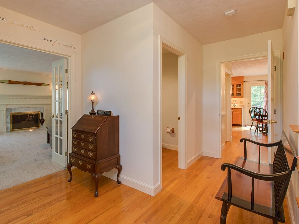 16 Concord Dr Atkinson, NH, 03811 Apartments for Rent Zillow