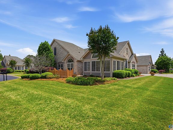 2nd image of 52 Laurel Ln