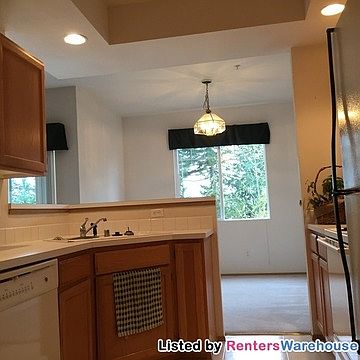 3rd image of 4704 Mill Pond Dr SE APT 210