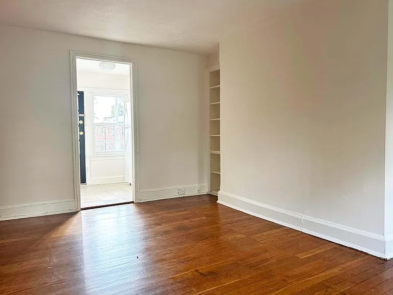 500 Manor House Ln — Photo 25